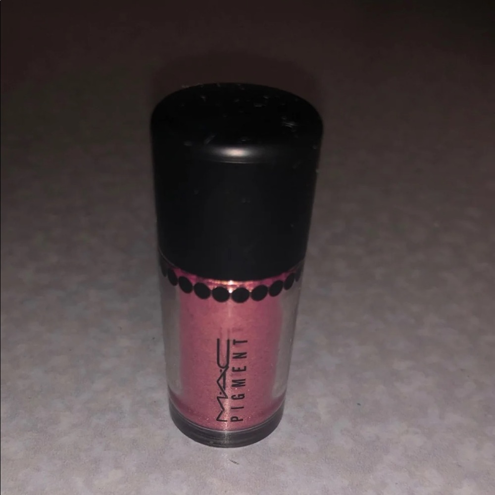 Mac vial pigment in Rose